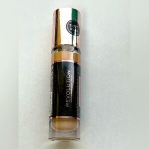 Makeup Revolution  💚 Conceal & Define -C6 NIP